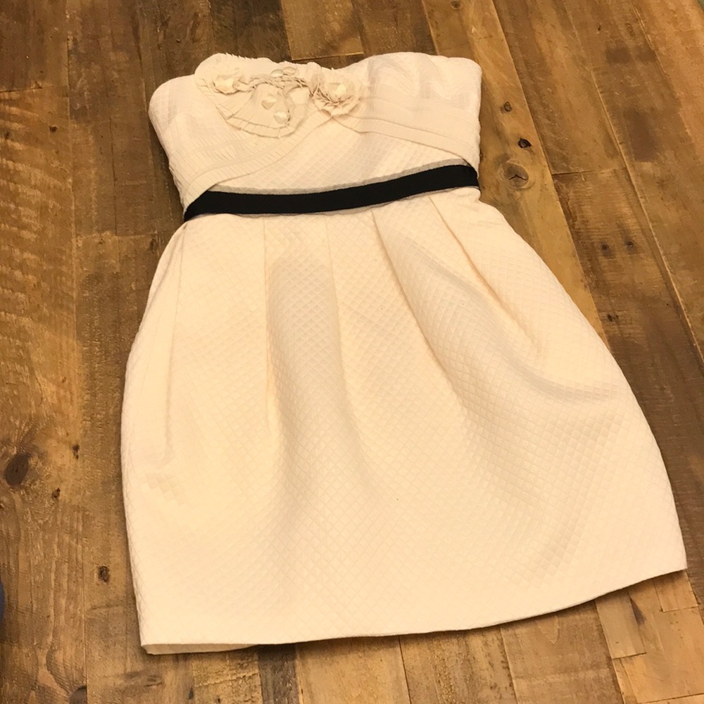 BCBGMAXAZRIA strapless cocktail dress size 0